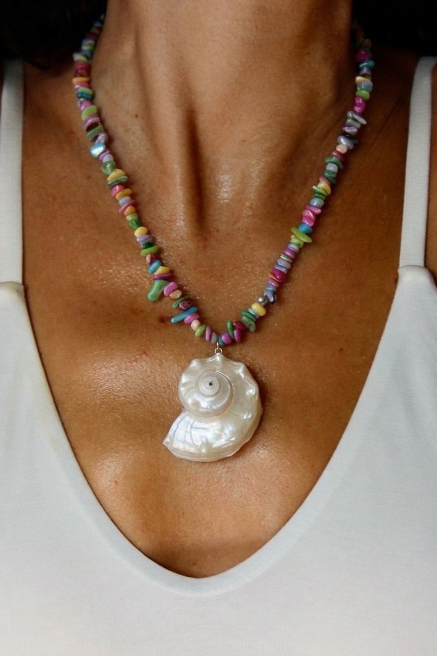 Collier coquillage nacré - multicolore